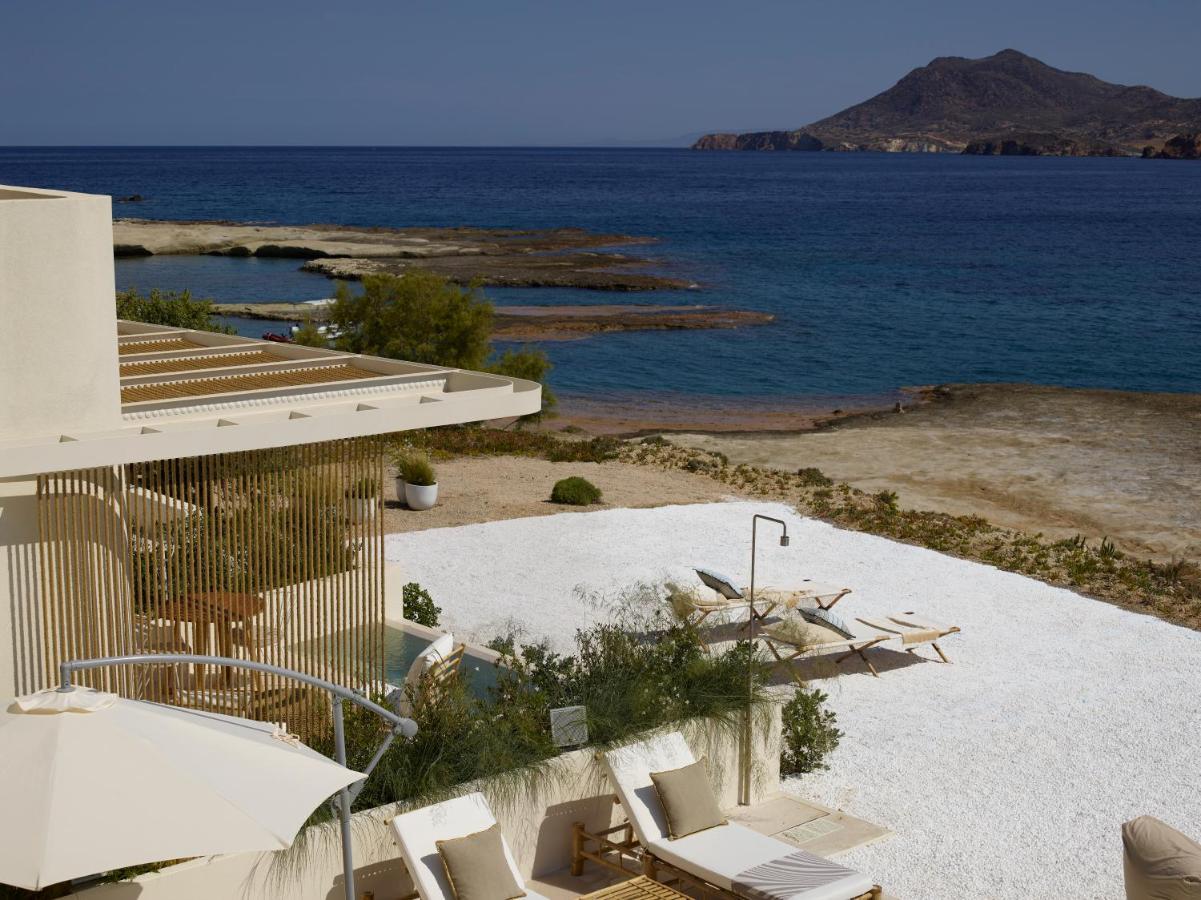 White Pebble Suites Pollonia Exterior photo