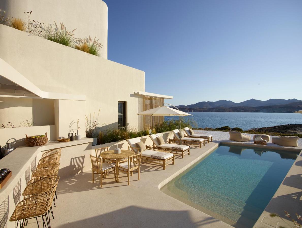 White Pebble Suites Pollonia Exterior photo