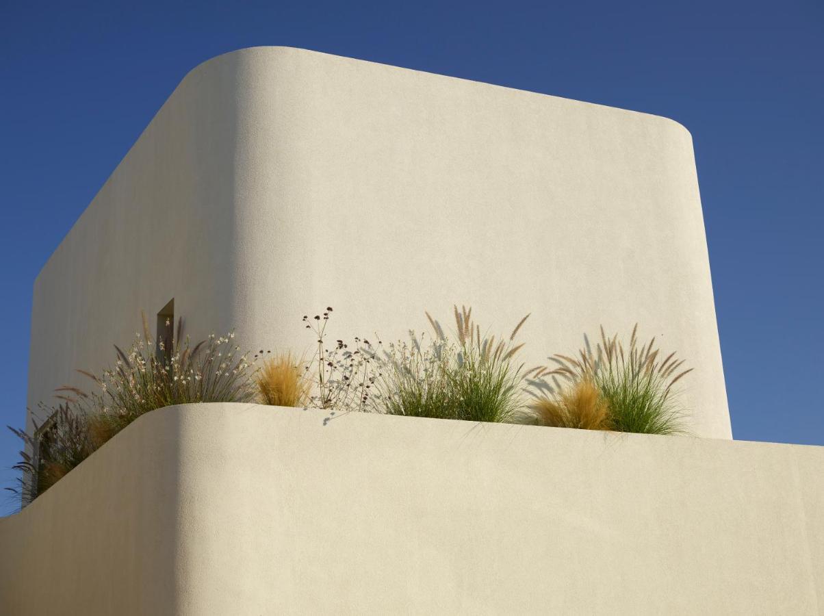 White Pebble Suites Pollonia Exterior photo